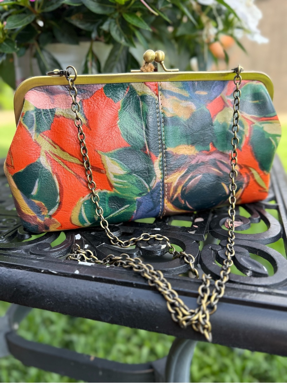 Patricia Nash Italian Leather Floral Tooled Kiss-Lock Clutch Bag - Picture 3 of 10